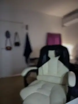 Snapshot of DannaaMeliza chatting on March 15, 11:51 am DannaaMeliza online show from March 15, 11:51 am