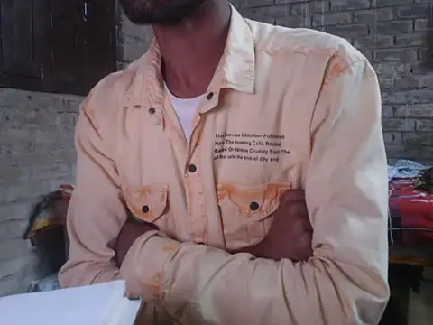 Snapshot of ThethunderPo chatting on November 14, 2:21 am ThethunderPo online show from November 14, 2:21 am