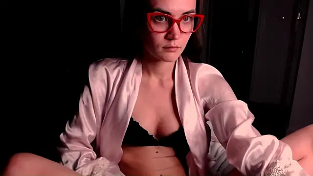 EvelynGG online show from November 17, 11:43 pm