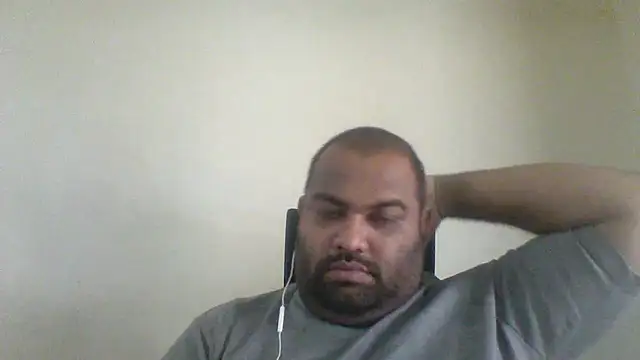 Snapshot of FatCockBoySL chatting on May 16, 3:25 am FatCockBoySL online show from May 16, 3:25 am
