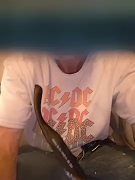 Snapshot of ROBERT0516 chatting on June 20, 7:55 am ROBERT0516 online show from June 20, 7:55 am