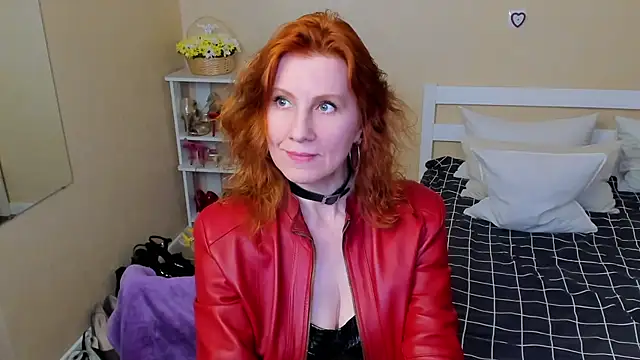 Snapshot of FoxySophia chatting on November 22, 4:11 am FoxySophia online show from November 22, 4:11 am