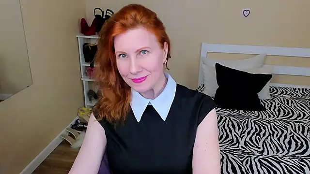 FoxySophia online show from May 4, 4:41 am