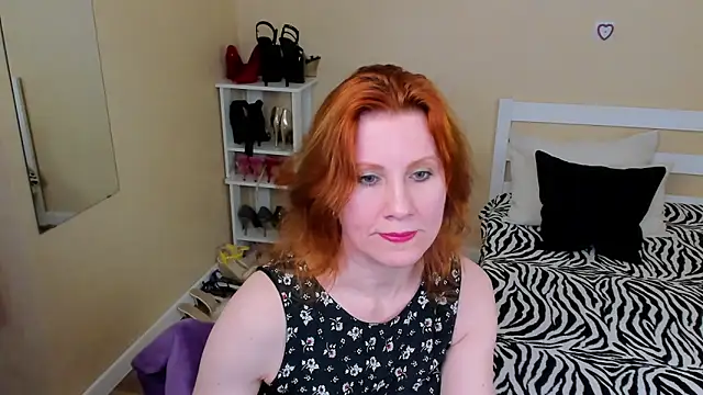 FoxySophia online show from May 5, 6:16 pm