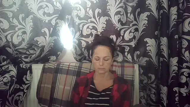 Snapshot of LindaStarS chatting on October 26, 8:31 am LindaStarS online show from October 26, 8:31 am