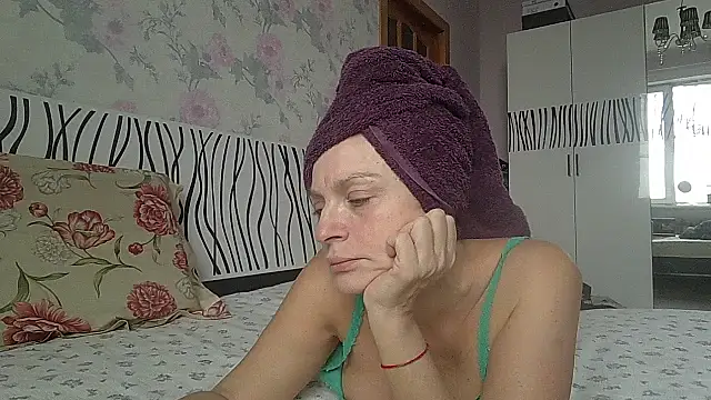 Snapshot of LindaStarS chatting on November 26, 6:58 am LindaStarS online show from November 26, 6:58 am