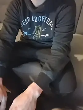 ShyGuyWannaTry online show from November 11, 11:05 pm