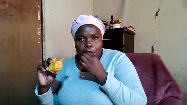 sexybigboobz online show from November 20, 8:03 am