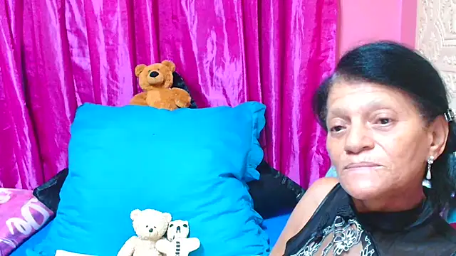 SLUTTYROXY online show from March 18, 5:41 am