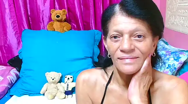 SLUTTYROXY online show from March 18, 7:10 pm