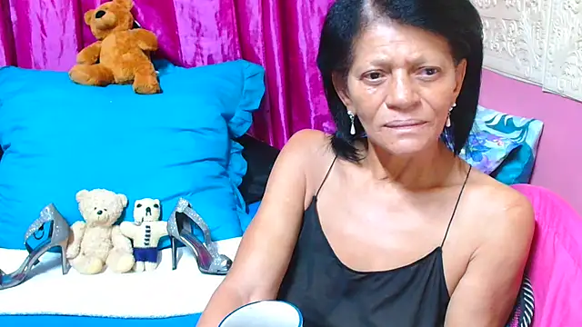 SLUTTYROXY online show from March 20, 9:15 am