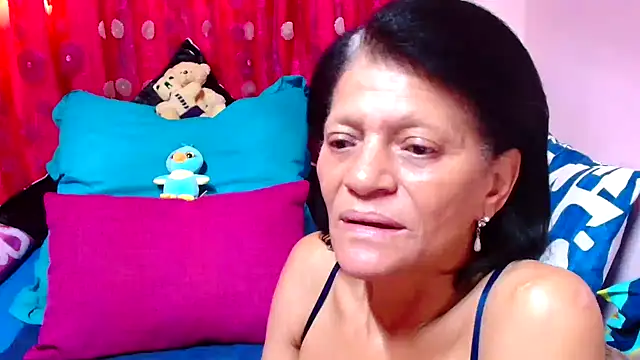 SLUTTYROXY online show from September 30, 6:18 am