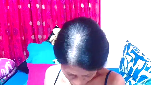 SLUTTYROXY online show from October 19, 6:58 am