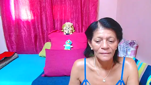 SLUTTYROXY online show from February 4, 5:46 am