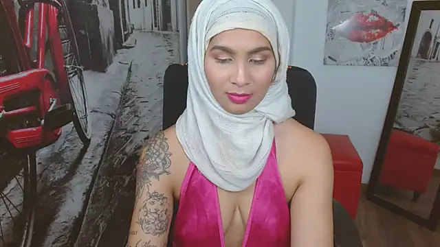 Shay  lee online show from February 9, 5:01 pm