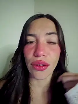 Snapshot of loveuu-bae chatting on November 26, 1:06 am loveuu-bae online show from November 26, 1:06 am