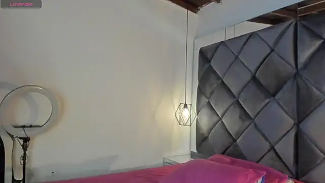 moonsweet1 online show from November 7, 11:32 am