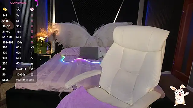 EmilyCandyy online show from June 6, 6:51 am