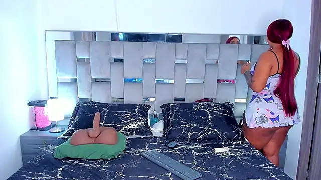 Cammiila online show from November 30, 12:42 pm