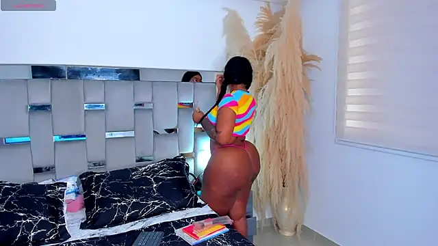 Cammiila online show from June 23, 1:53 pm