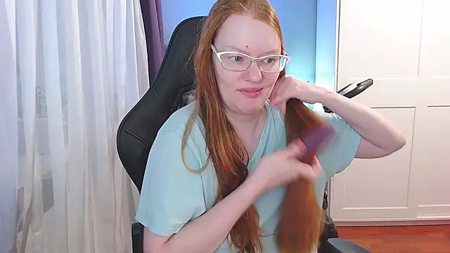 Snapshot of Lady_Inari chatting on November 4, 5:50 am Lady Inari online show from November 4, 5:50 am