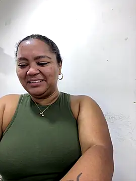 Snapshot of yanza2002 chatting on November 11, 12:10 am yanza2002 online show from November 11, 12:10 am