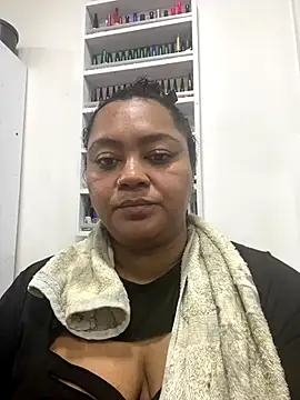 Snapshot of yanza2002 chatting on December 2, 11:11 pm yanza2002 online show from December 2, 11:11 pm