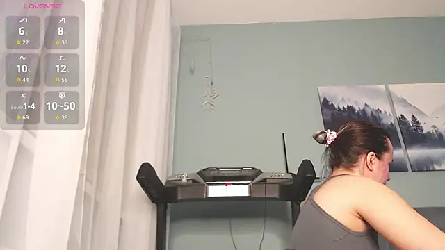 MilaniaCute online show from February 16, 4:03 pm