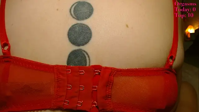 Snapshot of victoria97 chatting on October 1, 2:45 pm victoria97 online show from October 1, 2:45 pm