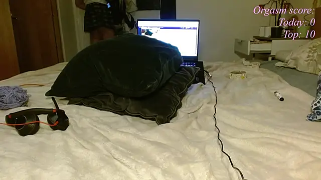 victoria97 online show from February 18, 6:15 pm