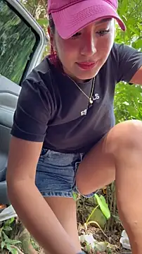LINDA PATTY94 online show from June 2, 4:09 pm