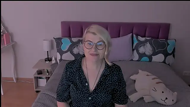 sabrinamacmarren online show from February 20, 4:25 pm