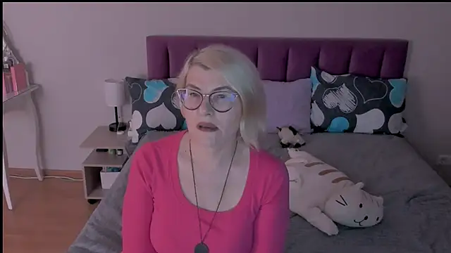 sabrinamacmarren online show from February 23, 6:56 pm