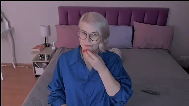 sabrinamacmarren online show from March 19, 6:23 pm