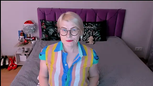 sabrinamacmarren online show from January 12, 2:44 pm