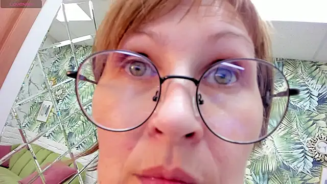 Snapshot of Paris_Cherry chatting on March 1, 11:15 pm Paris Cherry online show from March 1, 11:15 pm