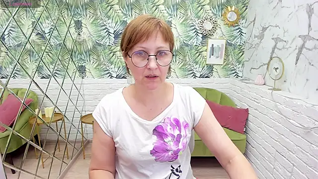 Snapshot of Paris_Cherry chatting on March 9, 8:31 pm Paris Cherry online show from March 9, 8:31 pm