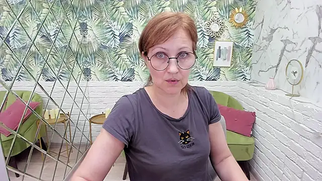 Snapshot of Paris_Cherry chatting on March 18, 11:09 pm Paris Cherry online show from March 18, 11:09 pm