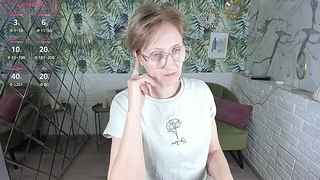 Paris Cherry online show from December 14, 8:02 pm