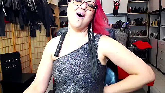 LindaDaemonX online show from March 15, 2:23 pm