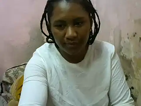 Snapshot of cutybigass chatting on February 5, 11:17 pm cutybigass online show from February 5, 11:17 pm