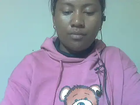 cutybigass online show from June 13, 6:28 pm
