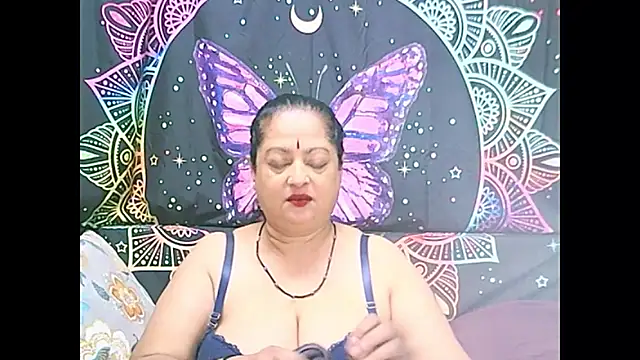 Snapshot of matureindian chatting on July 29, 9:13 pm matureindian online show from July 29, 9:13 pm
