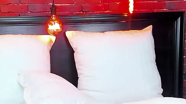 ChristynaRoss online show from February 5, 11:39 pm