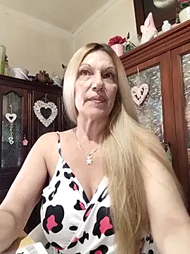 Snapshot of Melmamalhuda@xh chatting on October 20, 8:15 am Melmamalhudaxh online show from October 20, 8:15 am