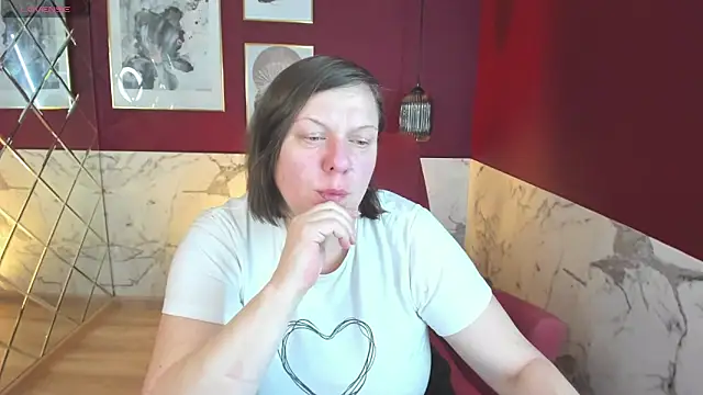 Snapshot of KellyPerfection chatting on February 28, 5:37 am KellyPerfection online show from February 28, 5:37 am