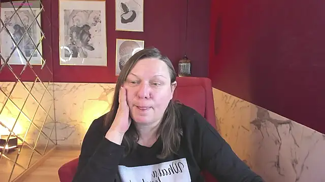 KellyPerfection online show from February 19, 5:25 am