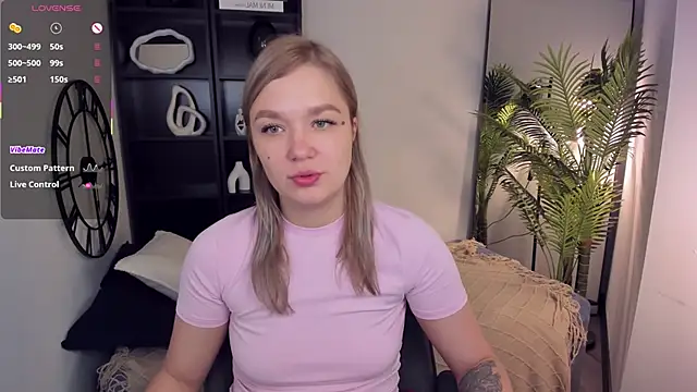 BellaDreamy online show from November 12, 9:10 am