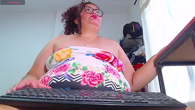 ashelymalefica online show from July 21, 7:49 pm