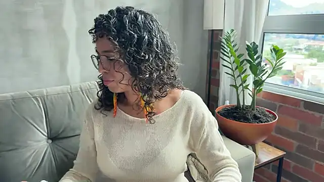 Snapshot of illaroom chatting on February 24, 6:58 pm illaroom online show from February 24, 6:58 pm